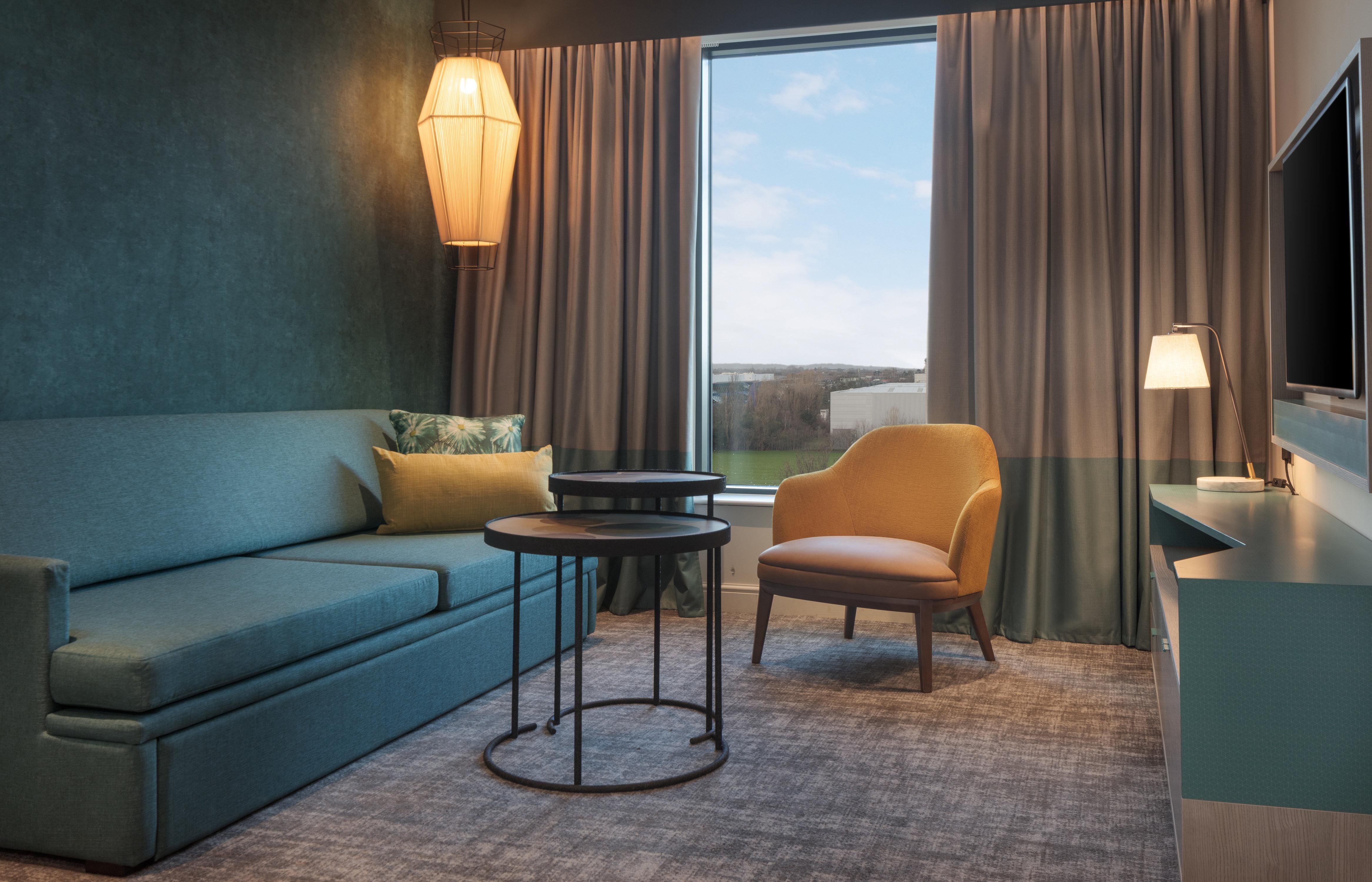 Staybridge Suites London Heathrow - Bath Road, An Ihg Aparthotel Hillingdon Esterno foto