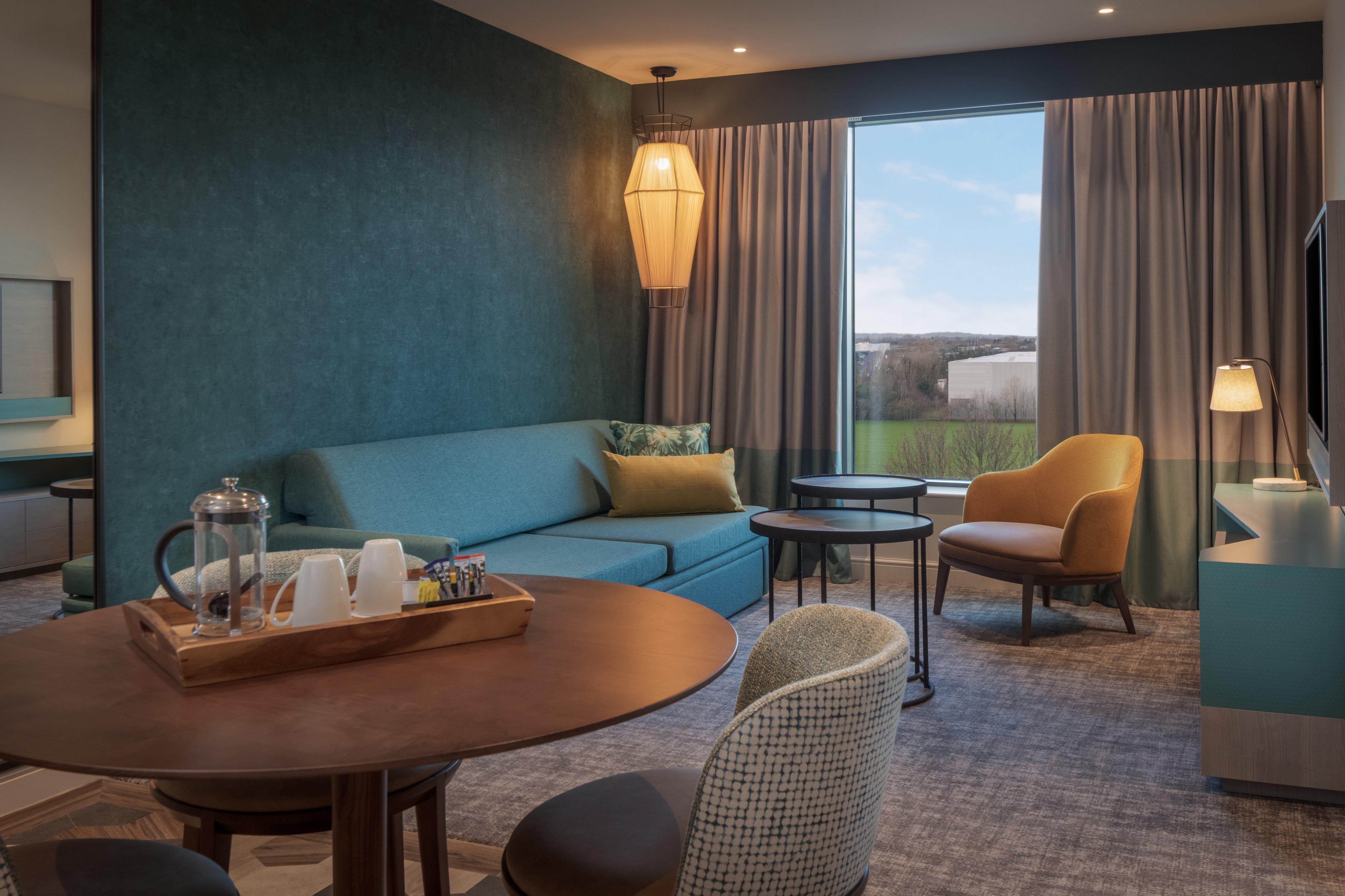 Staybridge Suites London Heathrow - Bath Road, An Ihg Aparthotel Hillingdon Esterno foto