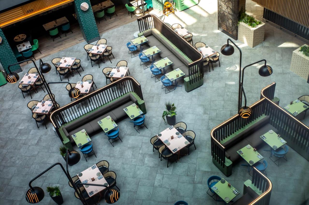 Staybridge Suites London Heathrow - Bath Road, An Ihg Aparthotel Hillingdon Esterno foto