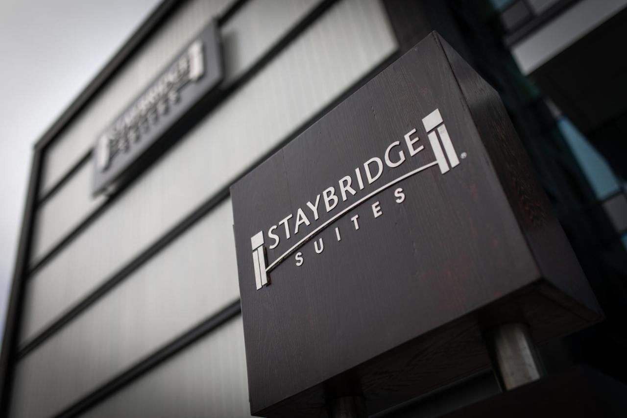 Staybridge Suites London Heathrow - Bath Road, An Ihg Aparthotel Hillingdon Esterno foto