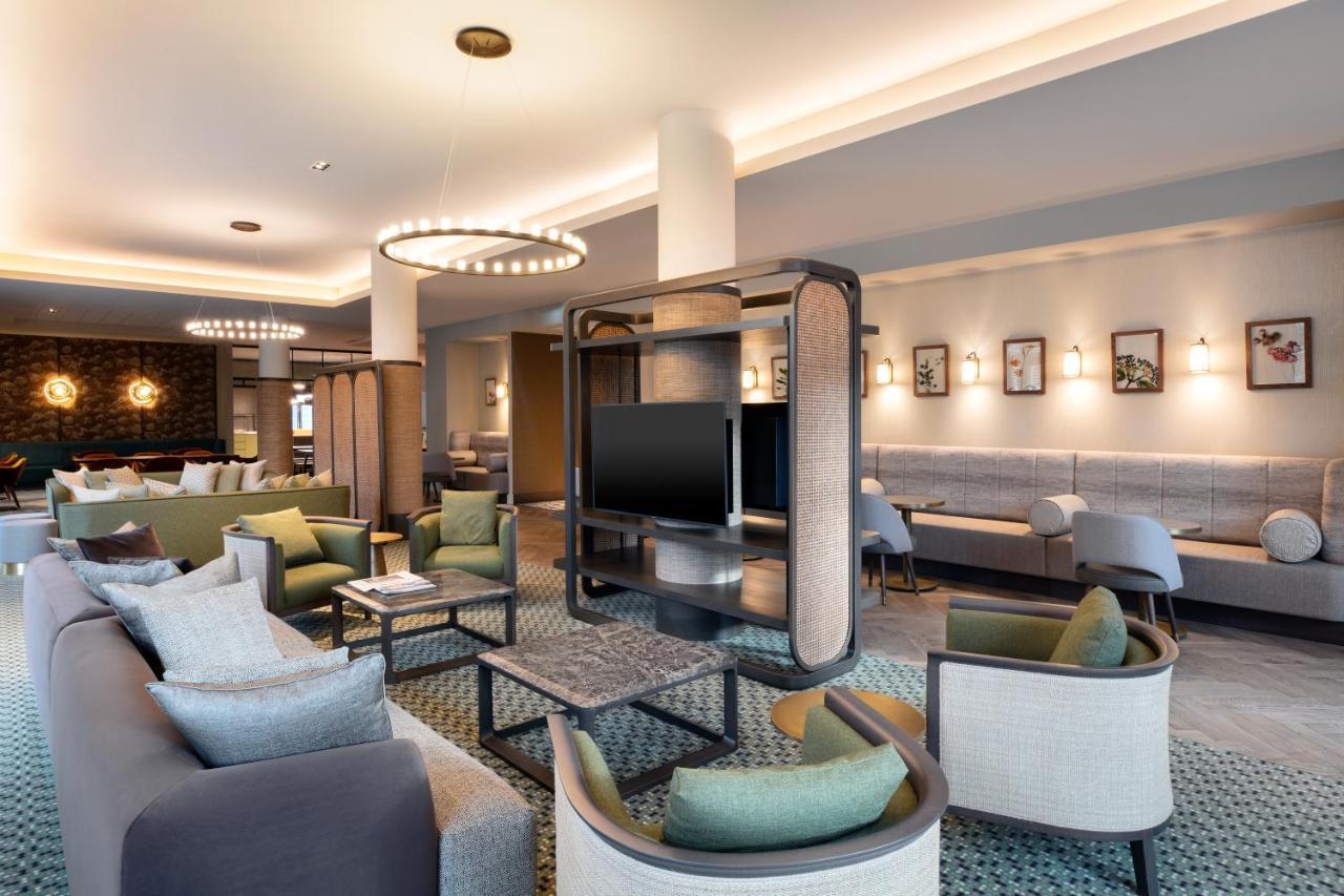 Staybridge Suites London Heathrow - Bath Road, An Ihg Aparthotel Hillingdon Esterno foto