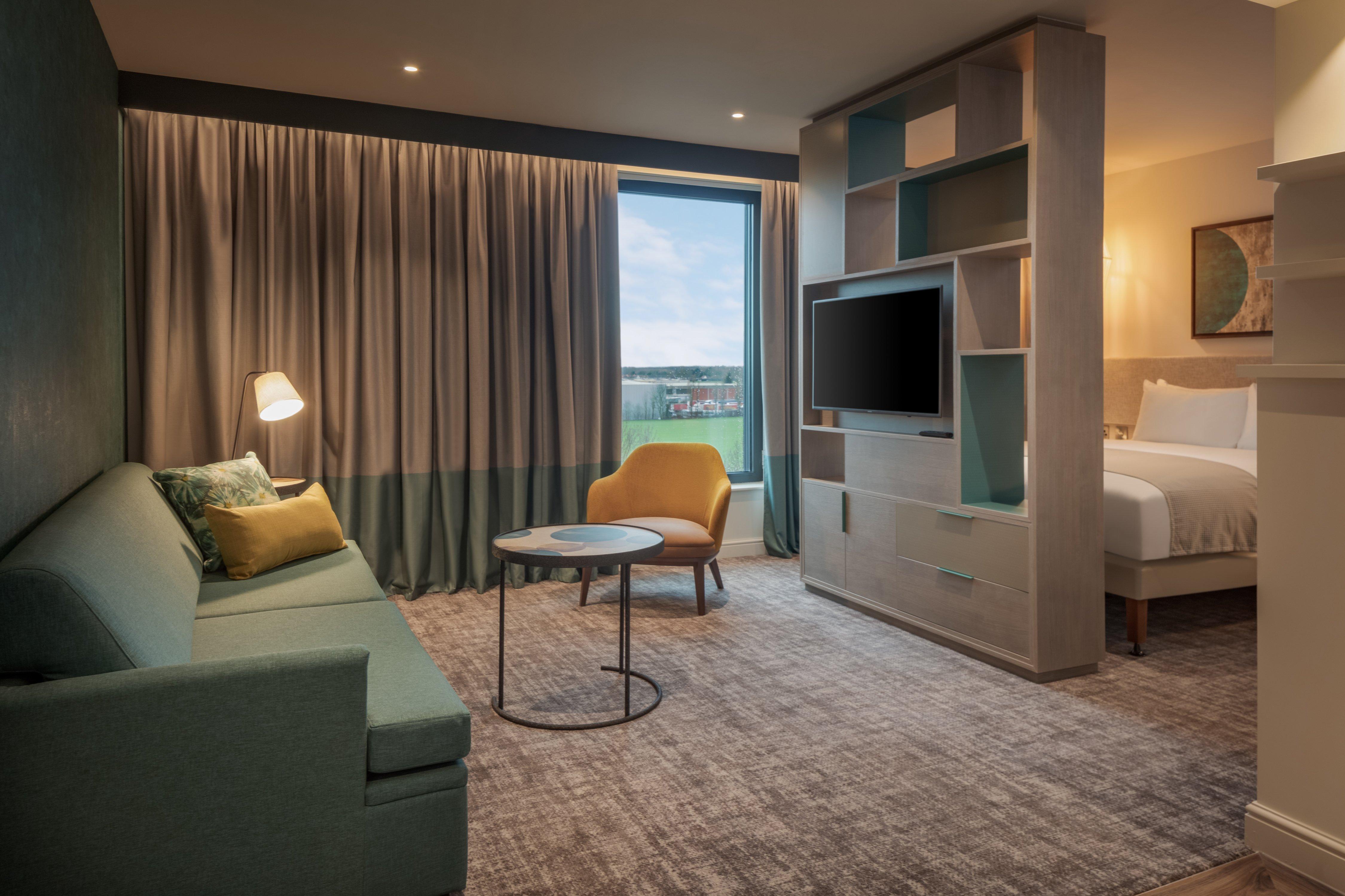Staybridge Suites London Heathrow - Bath Road, An Ihg Aparthotel Hillingdon Esterno foto