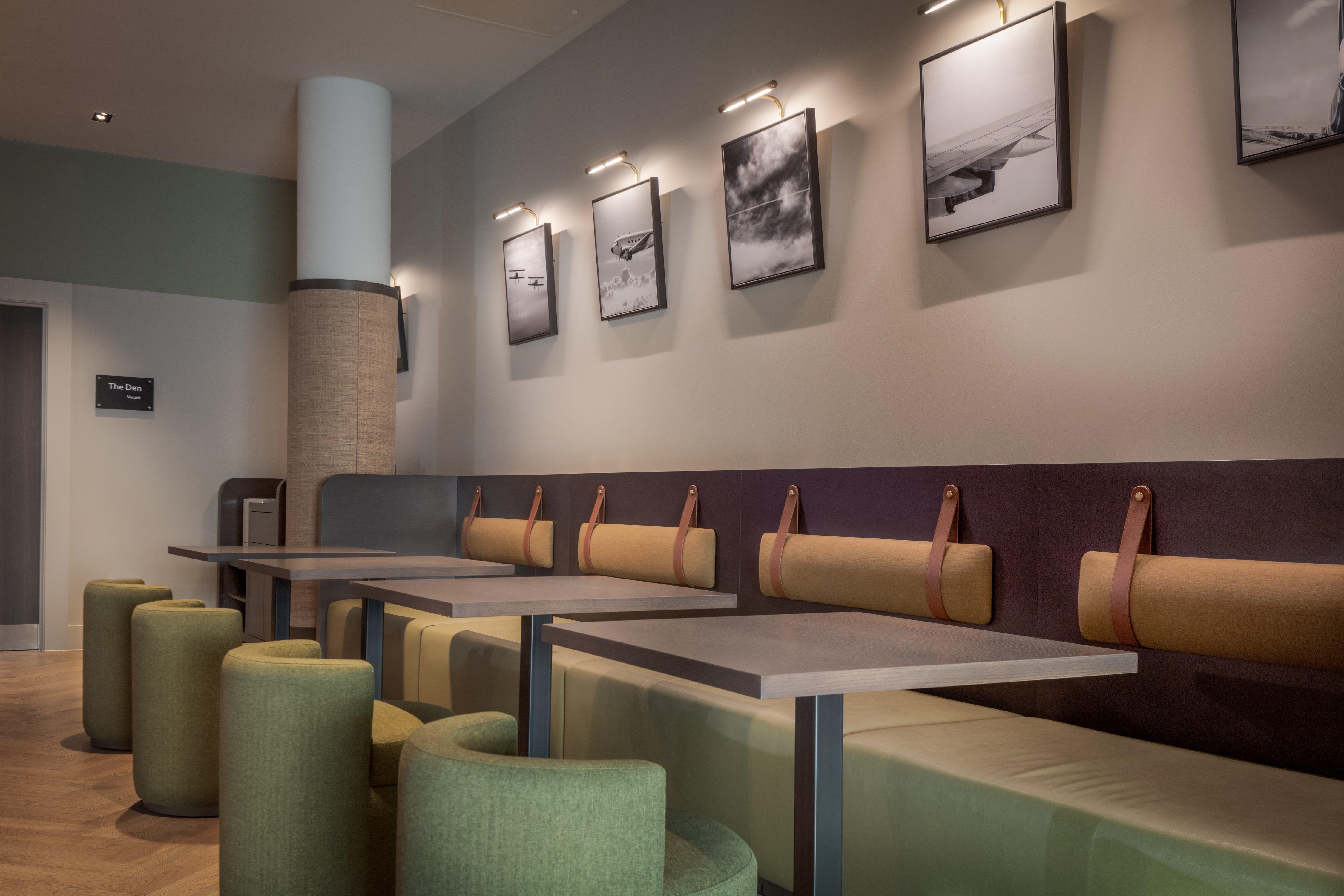 Staybridge Suites London Heathrow - Bath Road, An Ihg Aparthotel Hillingdon Esterno foto